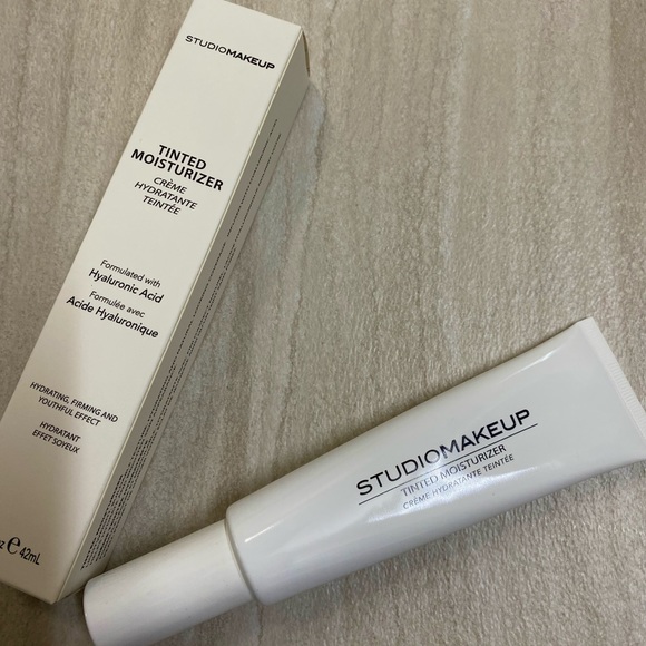 Studio Makeup + YENSA Beauty Products - Picture 2 of 3